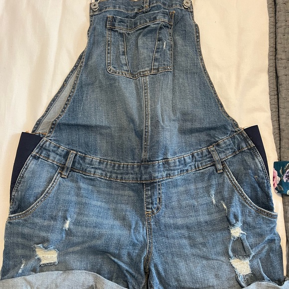 Motherhood Maternity shorts overalls - Picture 5 of 5